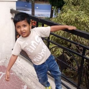 Meet your Posher, Absara